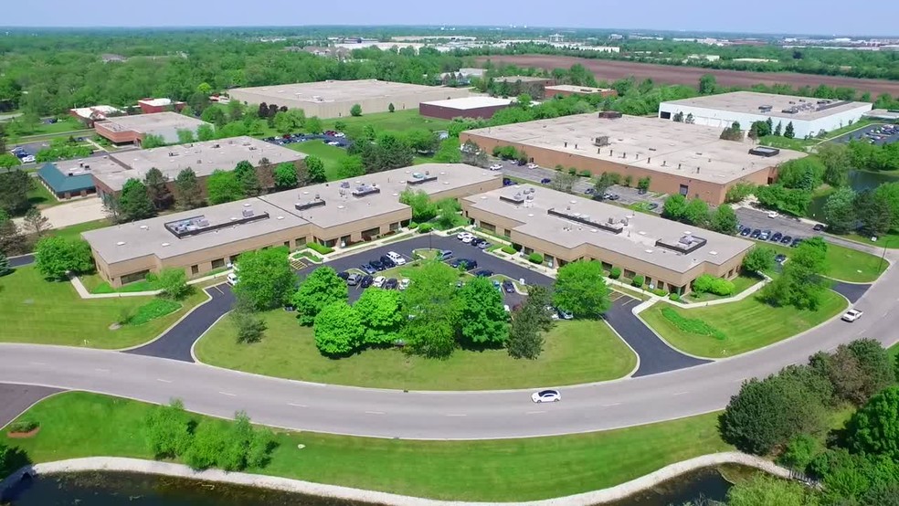 950-990 Corporate Woods Pky, Vernon Hills, IL en alquiler - Vídeo de anuncio comercial - Imagen 3 de 29