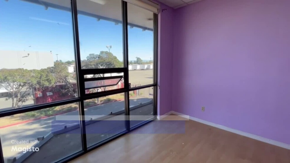 1515 Aurora Dr, San Leandro, CA en alquiler - Vídeo de anuncio comercial - Imagen 2 de 11