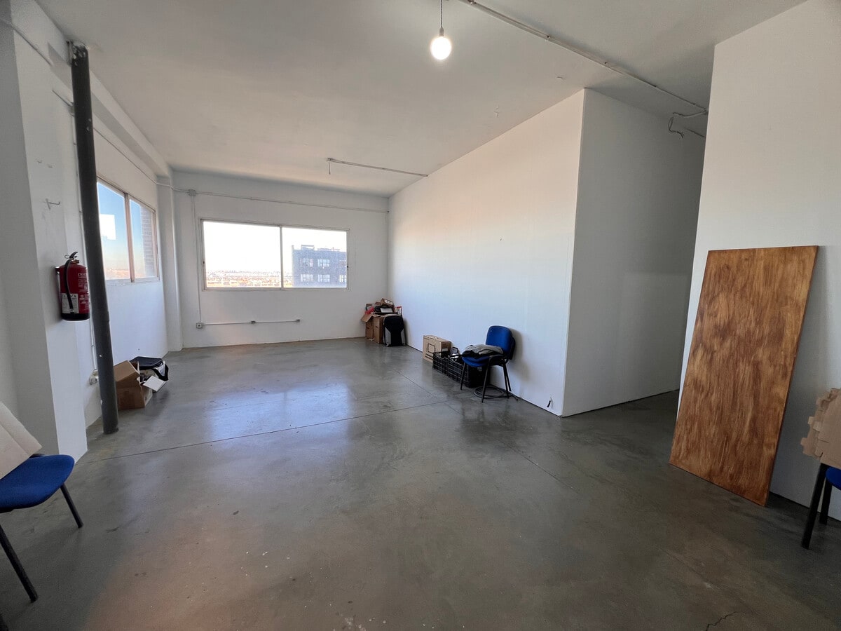 Calle del Aguacate, 29, Madrid, MAD 28044 - Unidad Puerta 02 -  - Foto del interior - Image 2 of 27