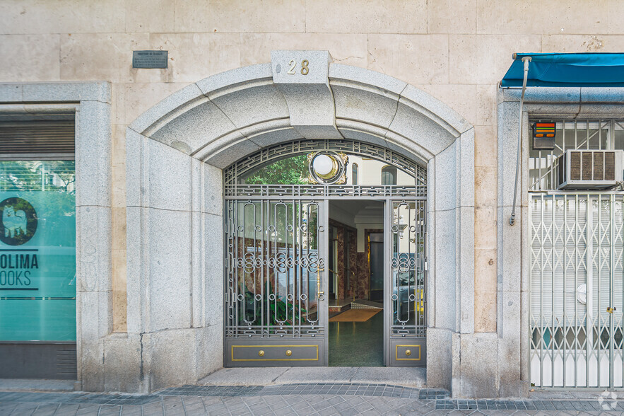 Edificios residenciales en Madrid, MAD en venta - Foto del edificio - Imagen 3 de 3