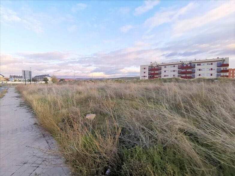 Terreno en Ávila en venta - Foto del edificio - Imagen 3 de 10