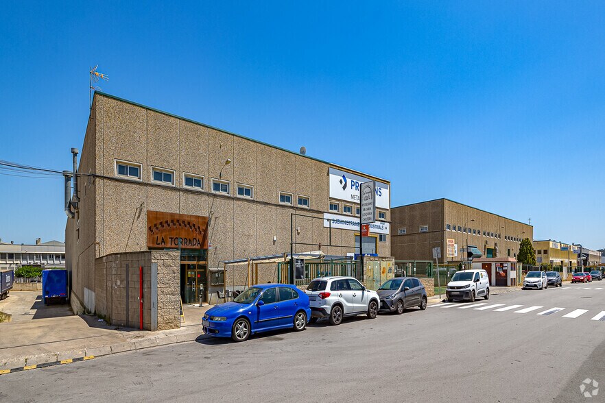 Local en Sant Andreu de la Barca, Barcelona en alquiler - Foto del edificio - Imagen 2 de 2