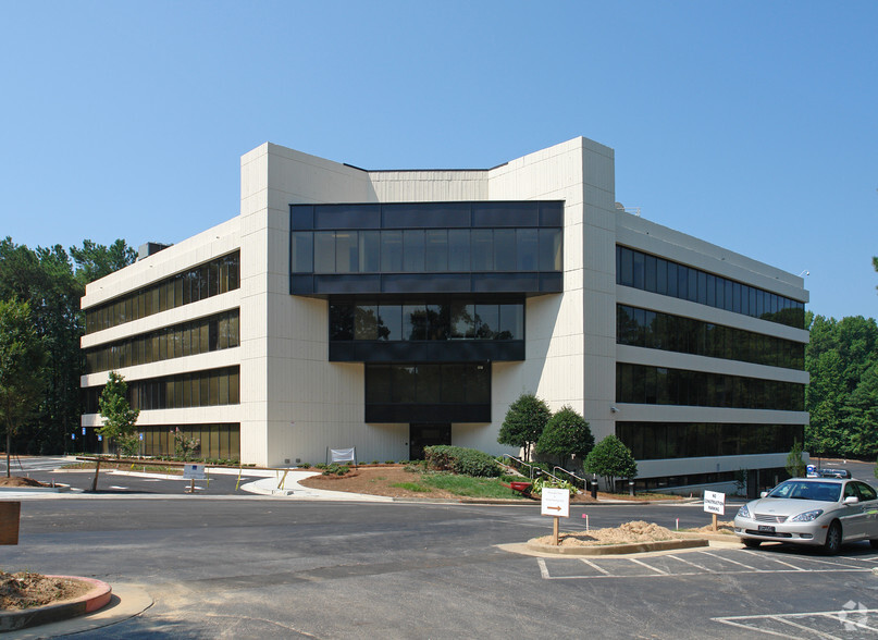 5730 Glenridge Dr NE, Atlanta, GA en alquiler - Foto del edificio - Imagen 1 de 4