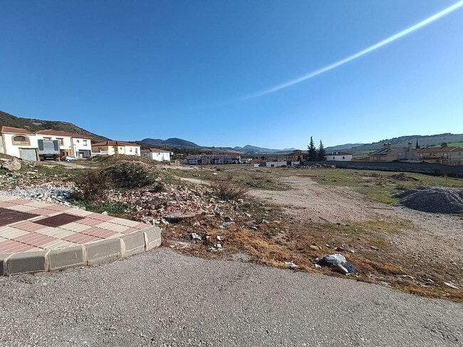 Más detalles de Colon, 1, Granada - Terreno en venta