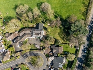 Más detalles de 2 Cedar Close, Stratford Upon Avon - Health Care en venta