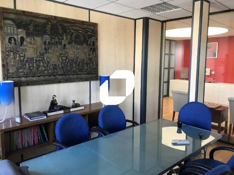 5 Rue Jean-Elysée Dupuy, Champagne-au-Mont-d'Or en alquiler - Foto del interior - Imagen 2 de 6