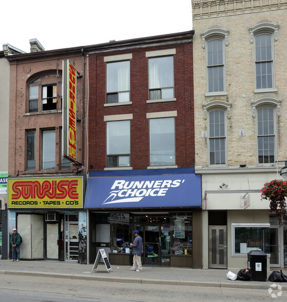 207 Dundas St, London, ON en alquiler - Foto del edificio - Imagen 2 de 2