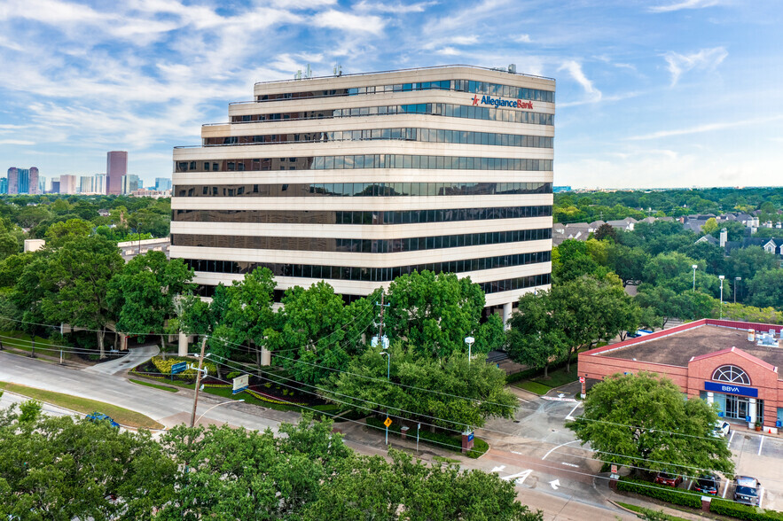 6363 Woodway Dr, Houston, TX en alquiler - Foto del edificio - Imagen 1 de 9