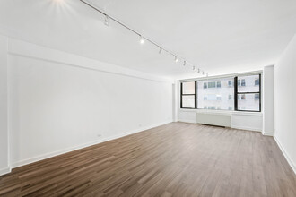 155 E 55th St, New York, NY en alquiler Foto del interior- Imagen 2 de 11