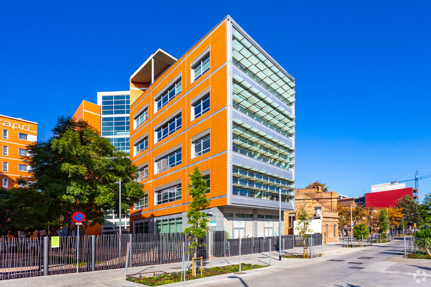 Carrer Dels Almogàvers, 119, Barcelona, Barcelona en alquiler - Foto del edificio - Imagen 3 de 5