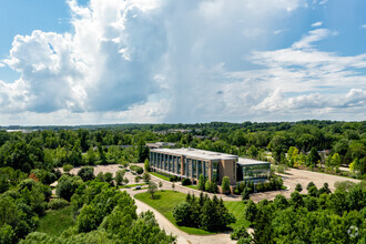 36500 Corporate Dr, Farmington Hills, MI - VISTA AÉREA  vista de mapa - Image1