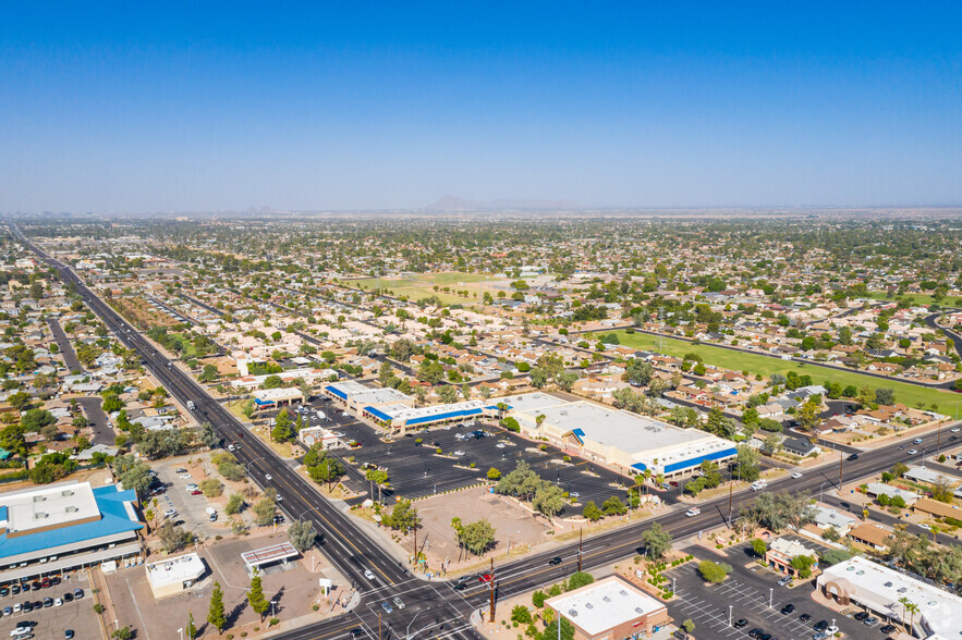 2650-2702 E University Dr, Mesa, AZ en alquiler - Vista aérea - Imagen 1 de 18