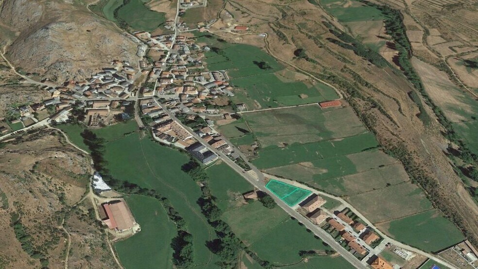 Terreno en Puebla de Lillo en venta - Foto del edificio - Imagen 3 de 4
