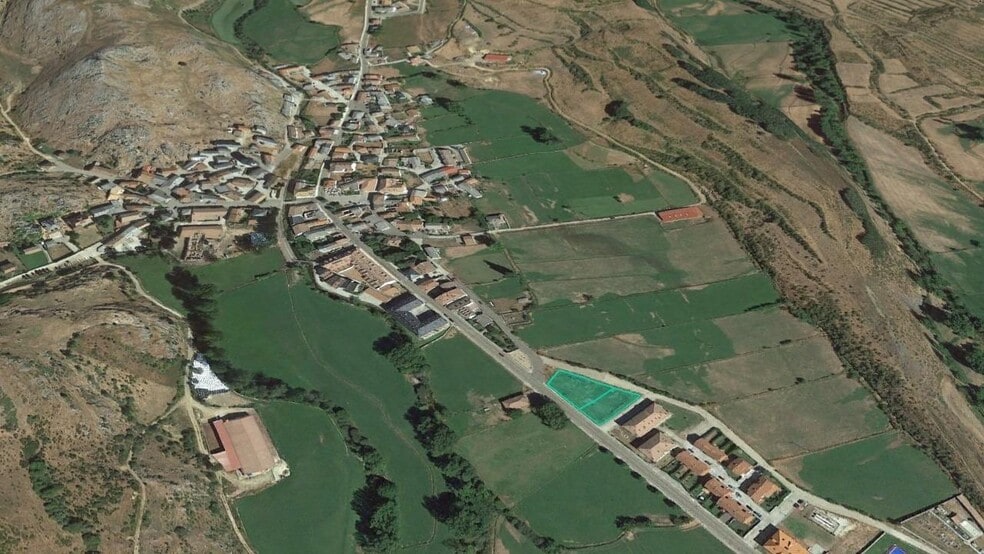 Terreno en Puebla de Lillo, León en venta - Foto principal - Imagen 2 de 4