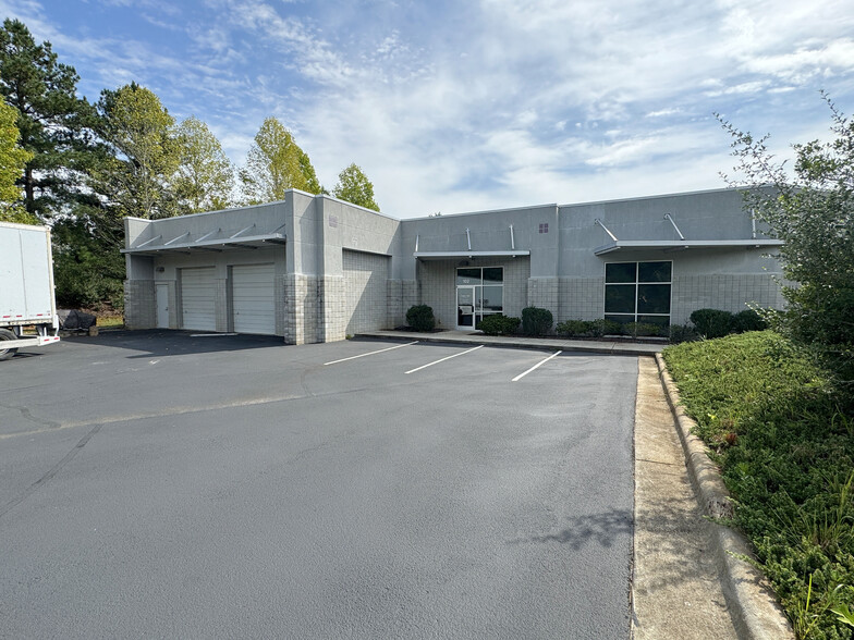 1631 NW Maynard Rd, Cary, NC en alquiler - Foto del edificio - Imagen 3 de 3