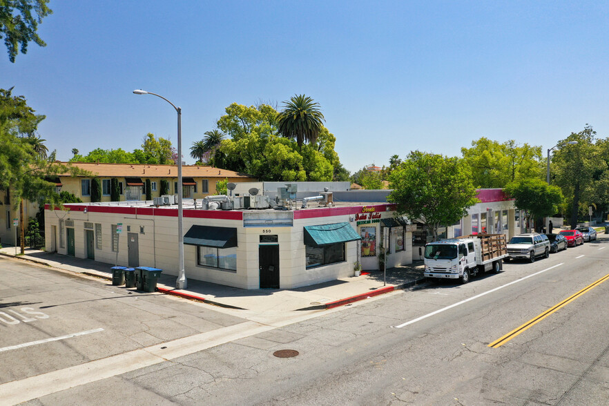 550 N Fair Oaks Ave, Pasadena, CA en alquiler - Foto del edificio - Imagen 2 de 7