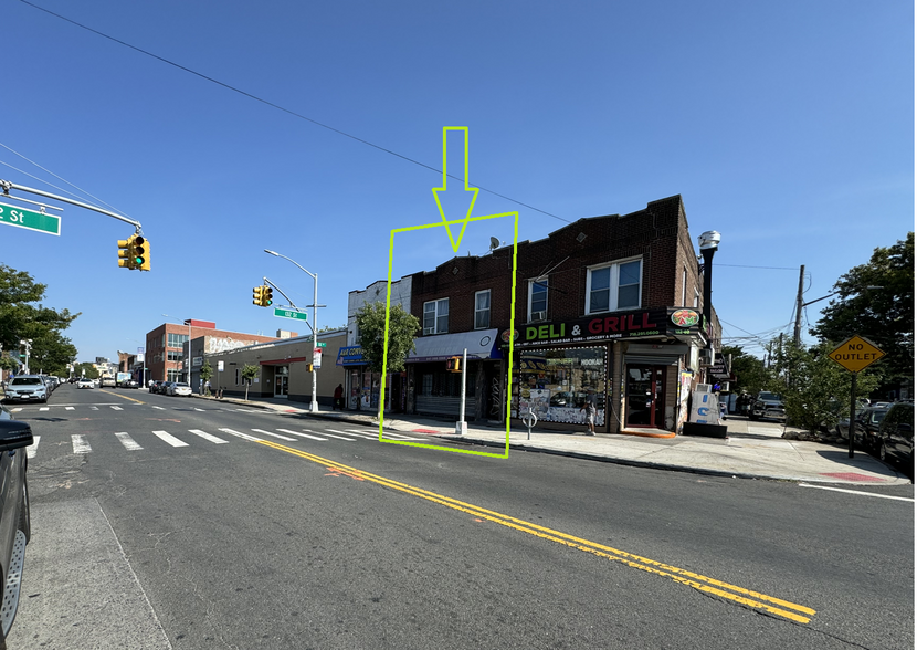 13204 Jamaica Ave, Richmond Hill, NY en venta - Foto del edificio - Imagen 2 de 20