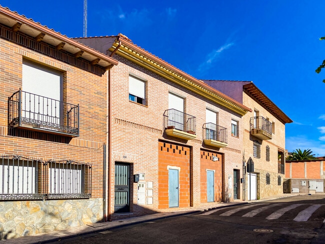 Más detalles de Calle Cedillo, 10, Ugena - Local en venta