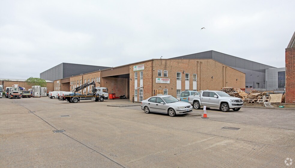 18-24 Whitby Ave, London en alquiler - Foto del edificio - Imagen 2 de 4