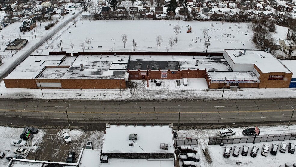 10000 Greenfield Rd, Detroit, MI en alquiler - Foto del edificio - Imagen 3 de 5