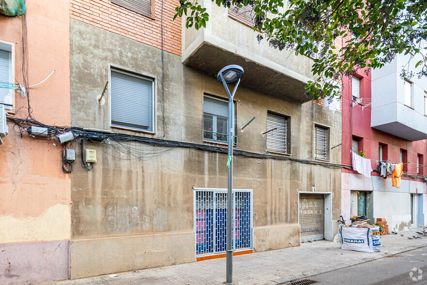 Edificio residencial en Barcelona, Barcelona en venta - Foto del edificio - Imagen 2 de 2