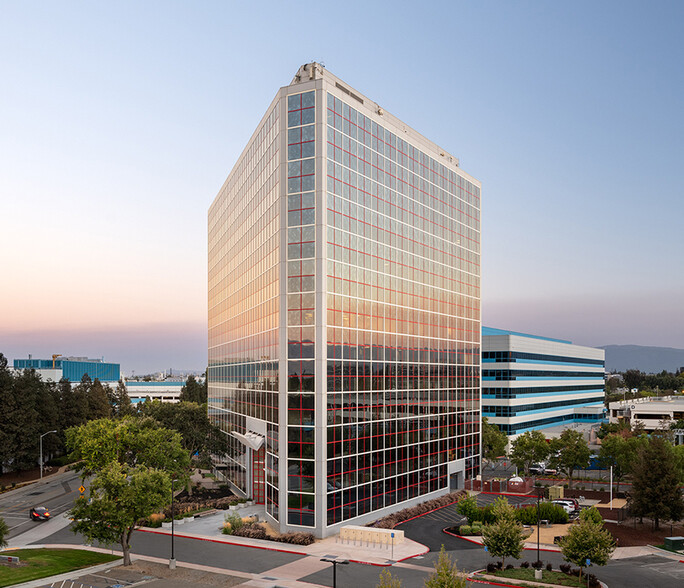 2350 Mission College Blvd, Santa Clara, CA en alquiler - Foto del edificio - Imagen 1 de 10