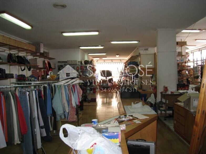 Local en Novelda en alquiler - Foto del edificio - Imagen 2 de 15