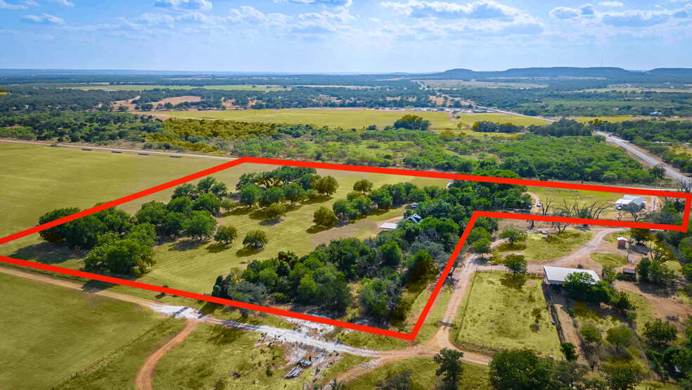 95 Loma Ln, Fredericksburg, TX en venta - Foto del edificio - Imagen 3 de 43