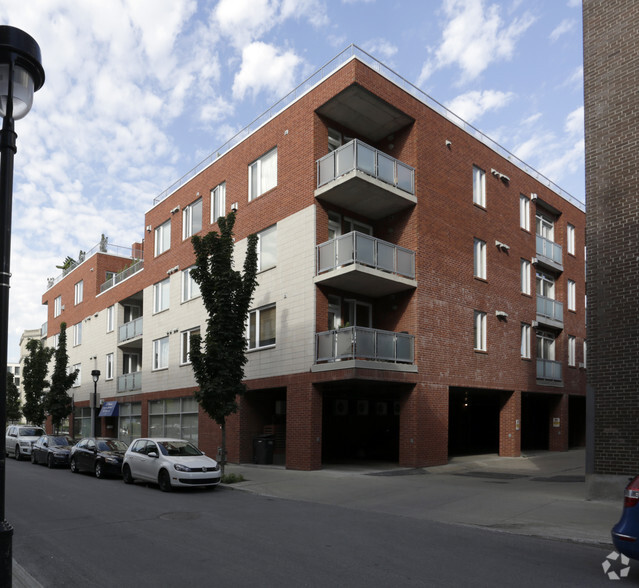 7381-7387 Boul Saint-Laurent, Montréal, QC en venta - Foto del edificio - Imagen 2 de 2