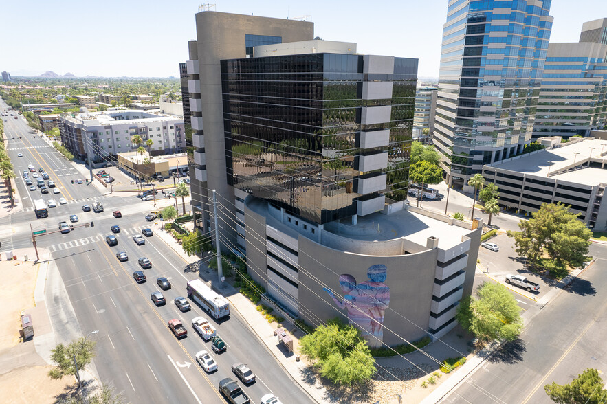 2828 N Central Ave, Phoenix, AZ en alquiler - Foto del edificio - Imagen 1 de 11