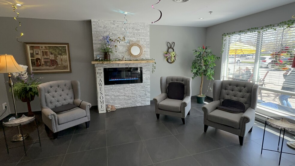 181 Niagara St, St Catharines, ON en venta - Foto del interior - Imagen 2 de 5