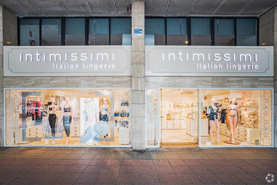 Oficina en Madrid, Madrid en alquiler - Foto del edificio - Imagen 2 de 19