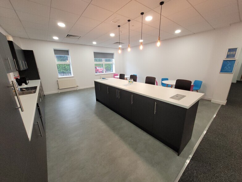 Stockport Rd, Cheadle en alquiler - Foto del interior - Imagen 3 de 101