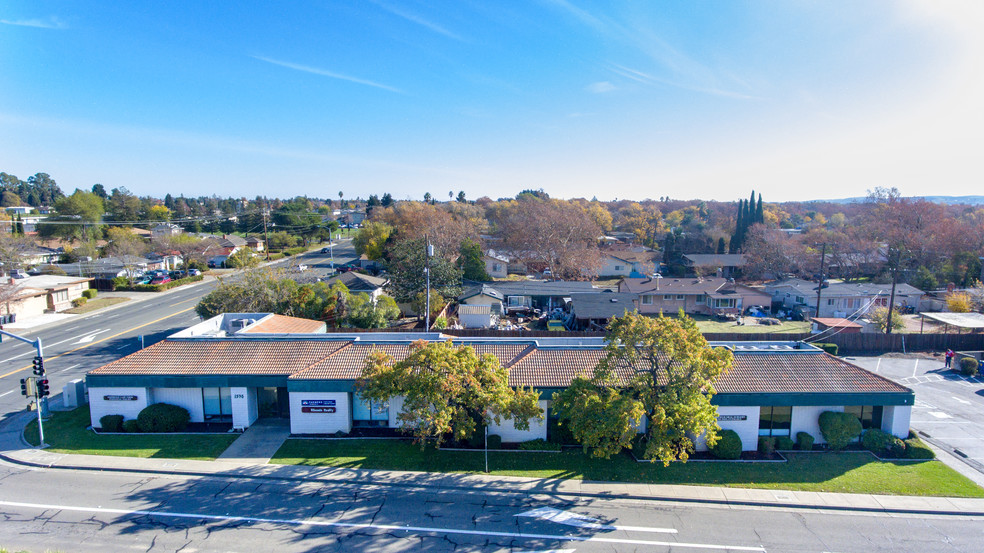 1590 Webster St, Fairfield, CA en alquiler - Foto del edificio - Imagen 2 de 8