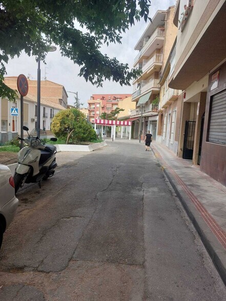 Avenida Andalucía, 1, Atarfe, Granada en alquiler - Foto del edificio - Imagen 3 de 7