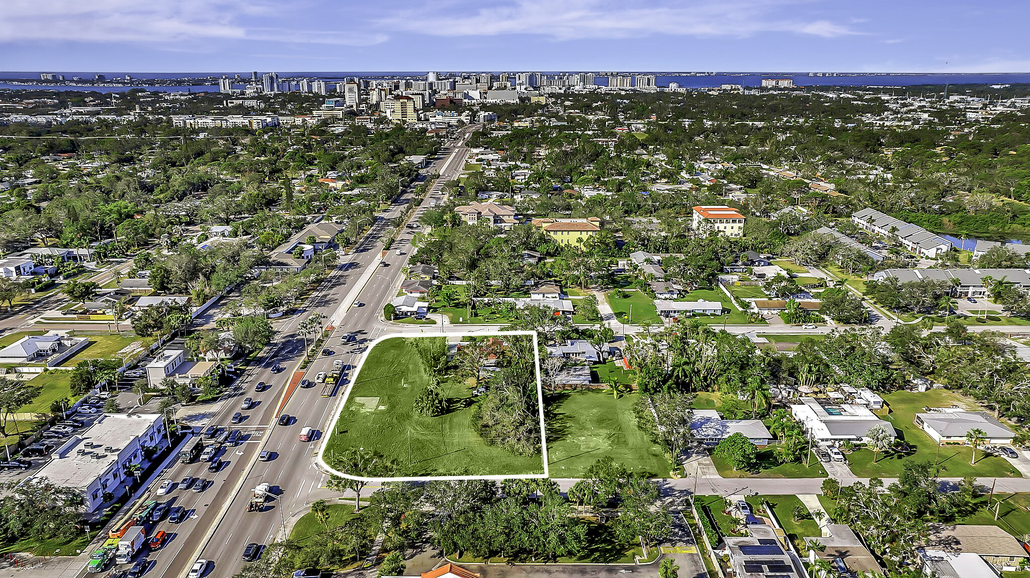 128 N Briggs Ave, Sarasota, FL en venta Vista aérea- Imagen 1 de 8