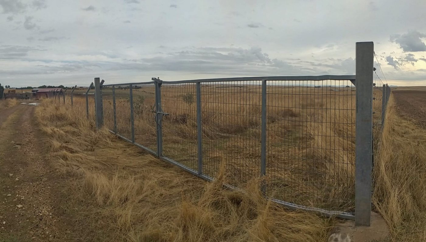 Terreno en Sierra de Fuentes, Cáceres en venta Foto principal- Imagen 1 de 4
