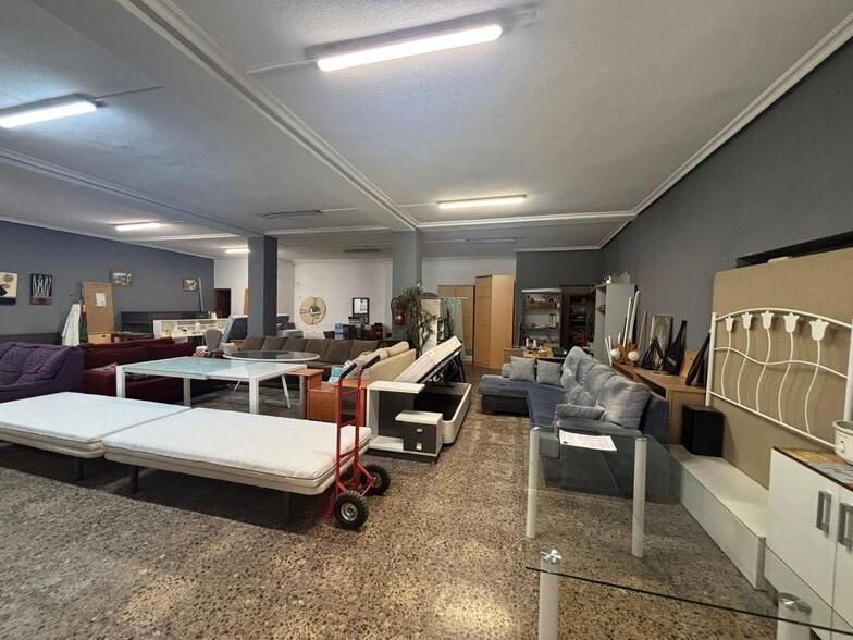 Local en Elche, Alicante en venta - Foto del interior - Imagen 2 de 9
