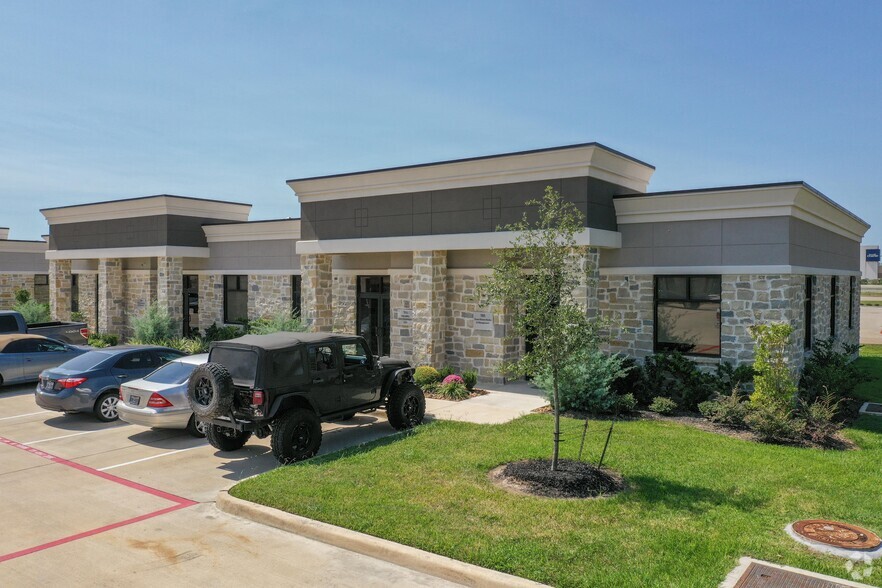 633 E Fernhurst Dr, Katy, TX en venta - Foto principal - Imagen 2 de 19