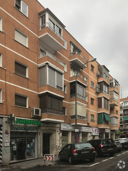 Calle de la Alondra, 49, Madrid, Madrid en venta - Foto del edificio - Imagen 2 de 2