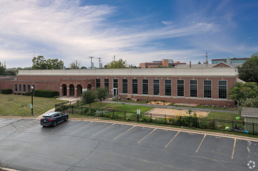 4650 N Port Washington Rd, Glendale, WI en alquiler - Foto del edificio - Imagen 3 de 8