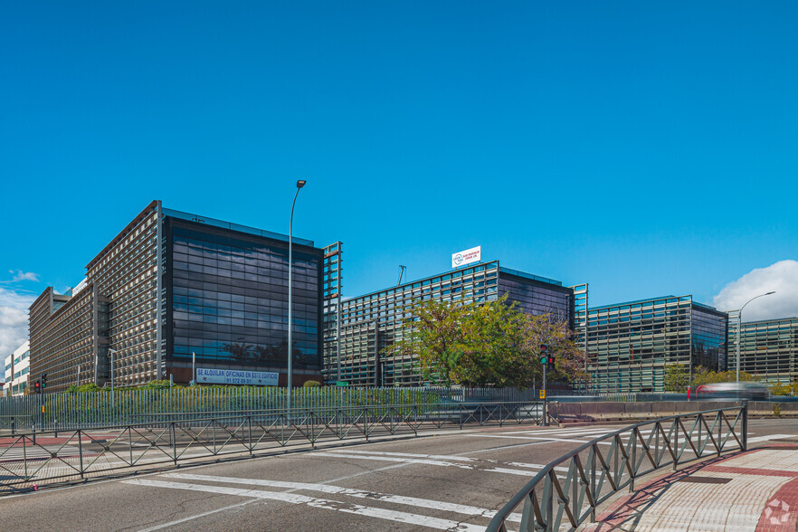 Oficinas en Alcobendas, MAD en alquiler - Foto del edificio - Imagen 2 de 3