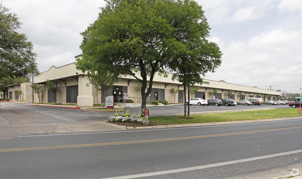 5555 N Lamar Blvd, Austin, TX en alquiler - Foto del edificio - Imagen 1 de 15