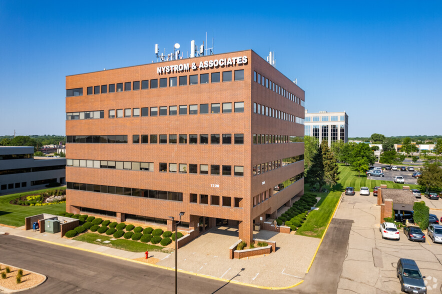 7300 147th St W, Apple Valley, MN en alquiler - Foto del edificio - Imagen 3 de 25