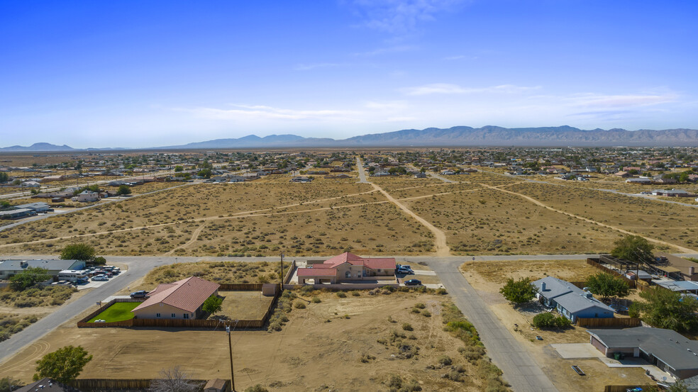 9238 Nipa Ave, California City, CA en venta - Foto del edificio - Imagen 2 de 7