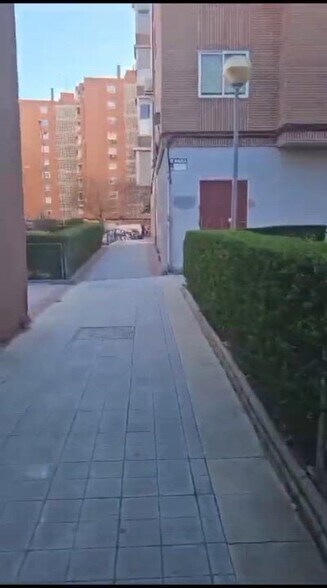 Local en Fuenlabrada, Madrid en venta - Vídeo de anuncio comercial - Imagen 2 de 2
