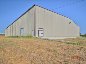 8032 Industrial Dr, Shawnee, OK en alquiler Foto del edificio- Imagen 2 de 14