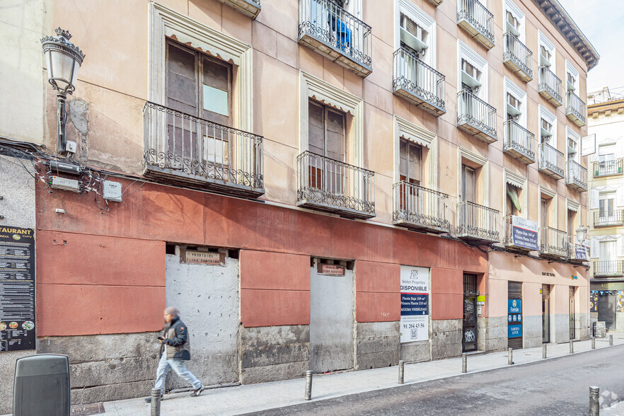 Calle Cruz, 6, Madrid, Madrid en alquiler - Foto del edificio - Imagen 2 de 4