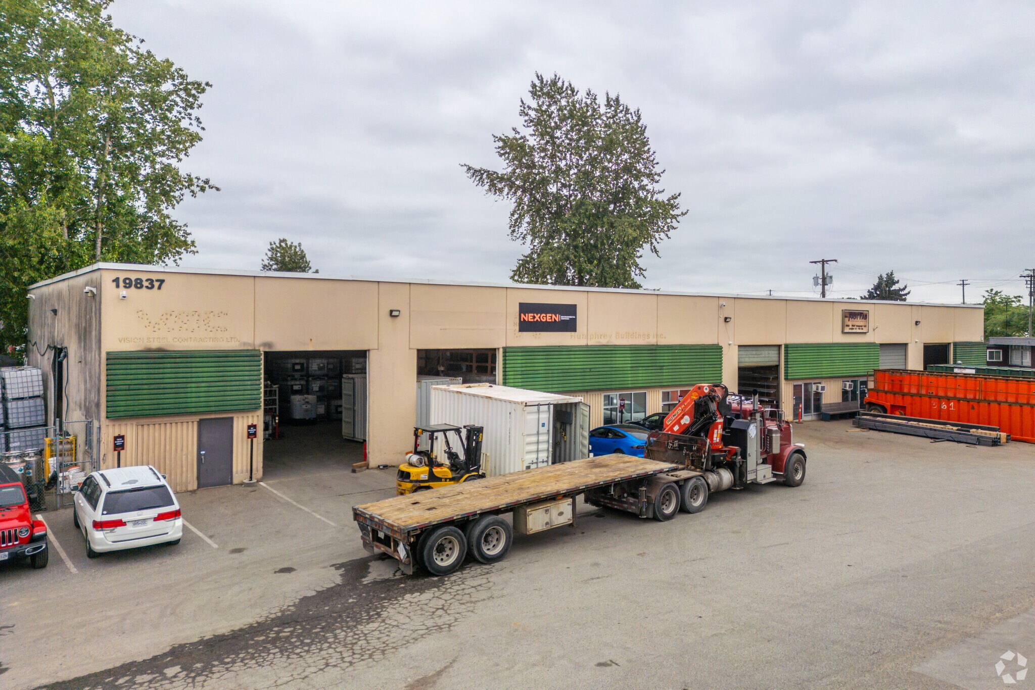 19837 Telegraph Trl, Langley Twp, BC en venta Foto del edificio- Imagen 1 de 5