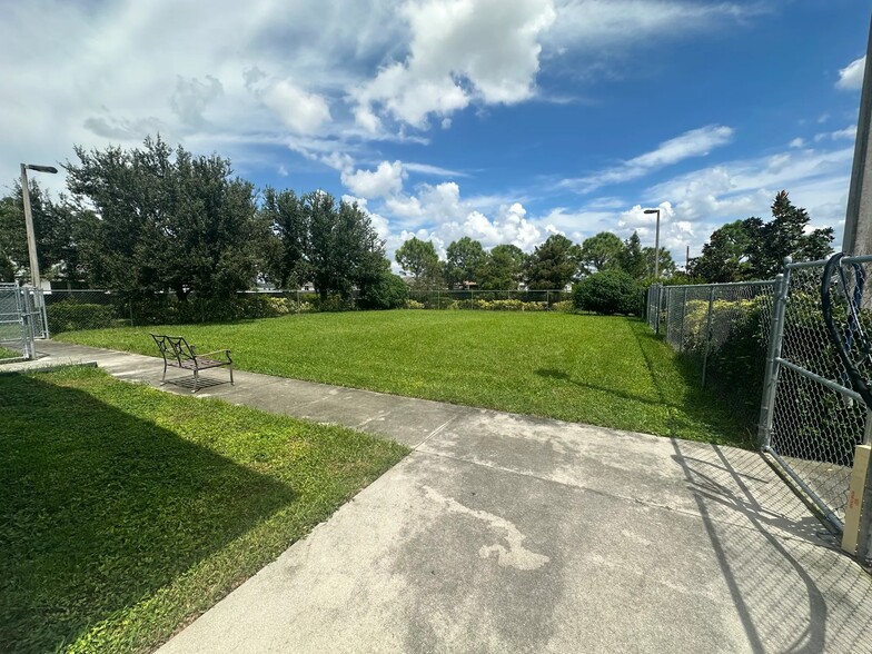 395 Santa Barbara Blvd N, Cape Coral, FL en venta - Otros - Imagen 3 de 7